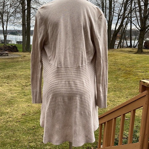 WHBM open swing sweater L - Picture 4 of 9